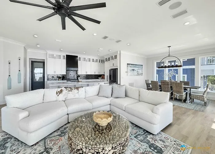 Holiday home Waterfront Luxury For 10 Pool Fireplace Gulf Shores
