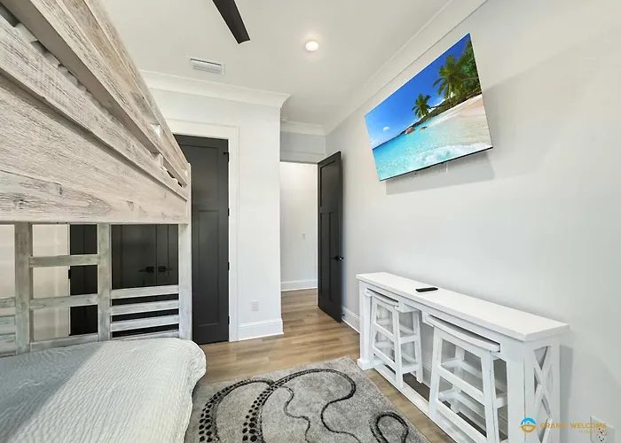 Holiday home Waterfront Luxury For 10 Pool Fireplace