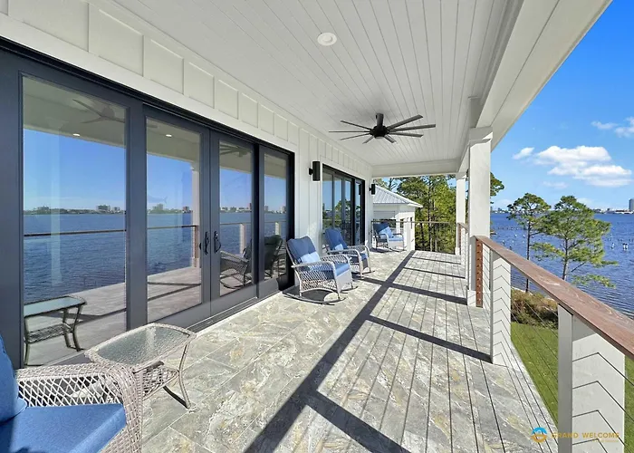 Waterfront Luxury For 10 Pool Fireplace *