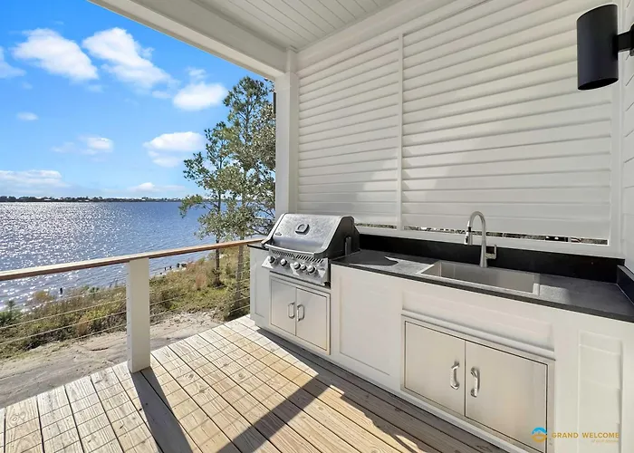 Waterfront Luxury For 10 Pool Fireplace Holiday home Gulf Shores